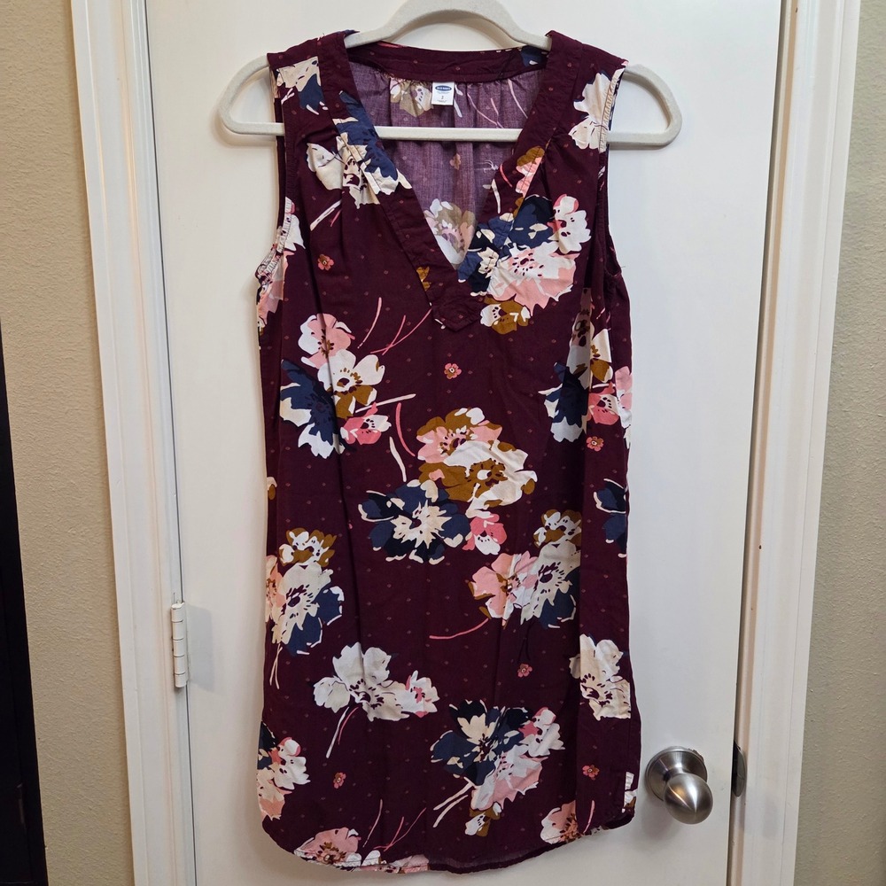 Old Navy Womens Small Burgundy Floral Sleeveless V-Neck Rayon Tunic Blouse Top